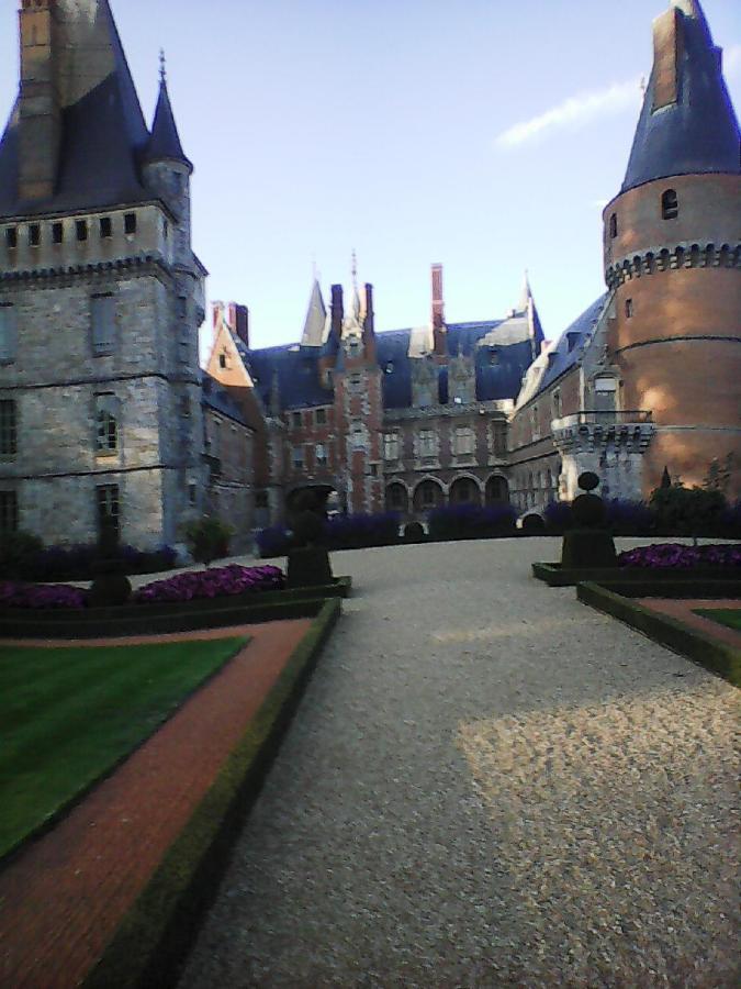 Chambres D'Hotes Gobillon Maintenon Dış mekan fotoğraf